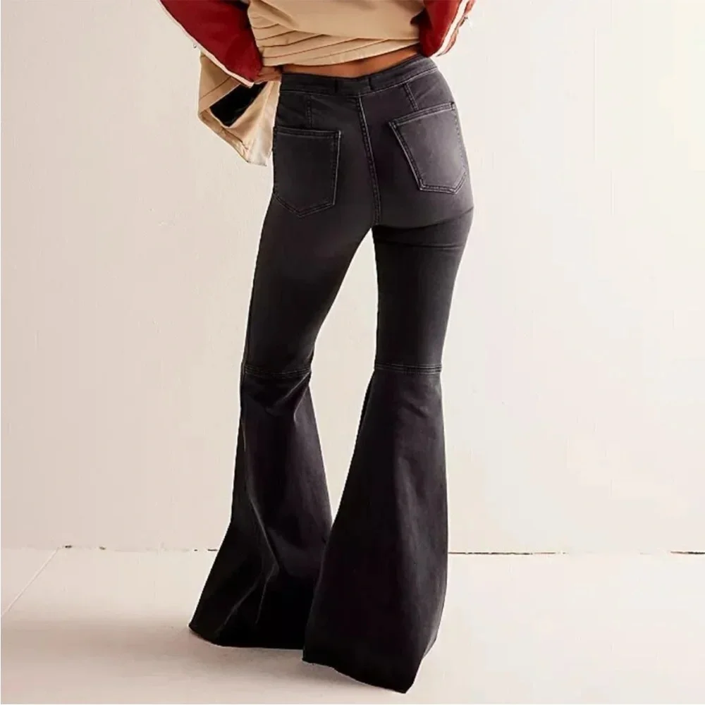 Free People We The Free Just Float on Super Flare Jeans Washed Black Raw Hem- 25 - Picture 8 of 14